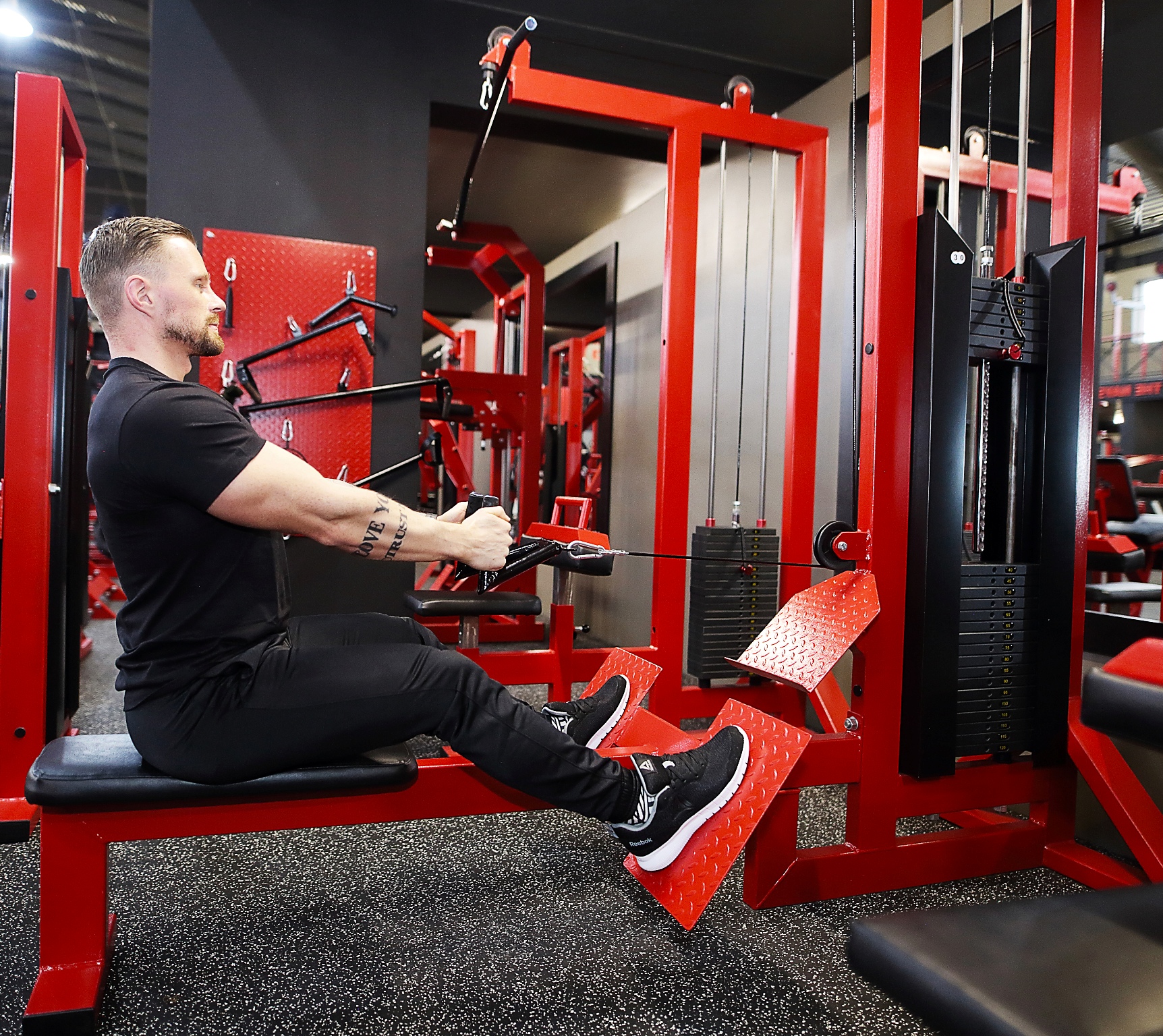 M1 Seated Row Station | Gym Steel - Professional Gym Equipment