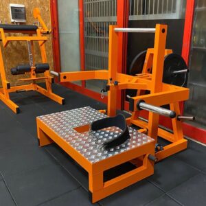 Hip belt squat clearance machine